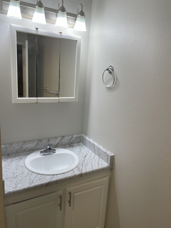 Floorplan - Redmond Park Apts