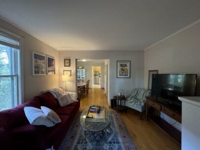 Building Photo - 122 Cecil St SE