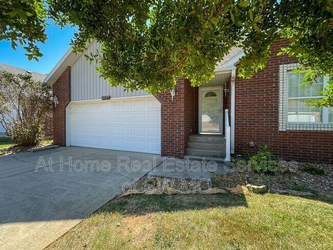 Primary Photo - 4023 S Warmwater Ave