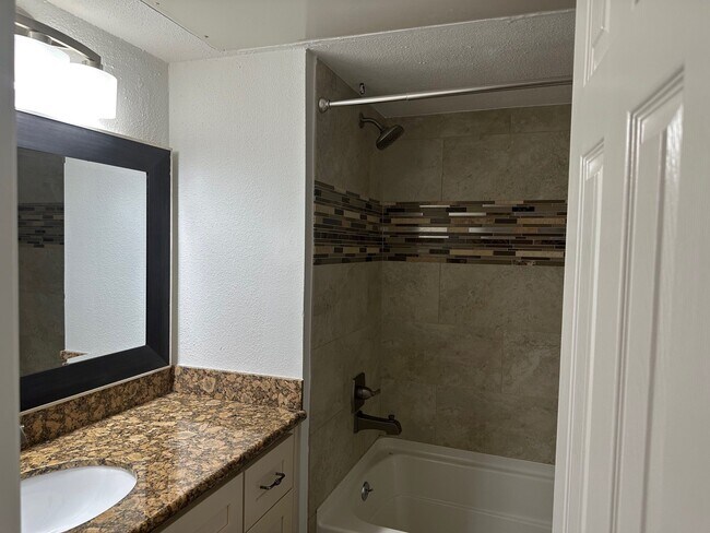 Building Photo - 5005 Georgi Ln