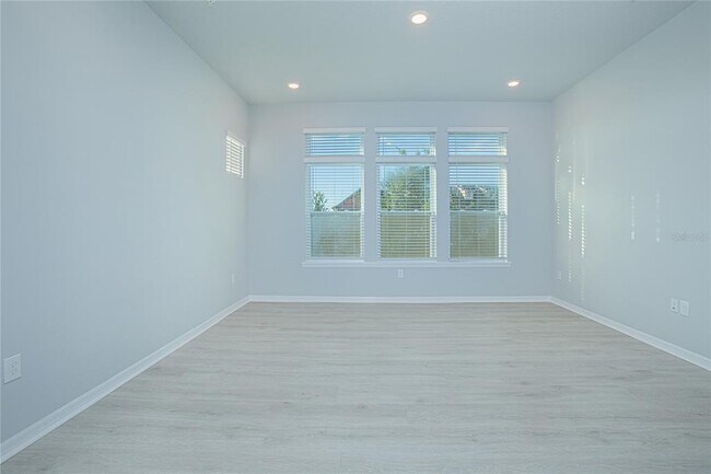 Building Photo - 8637 Tavistock Lakes Blvd