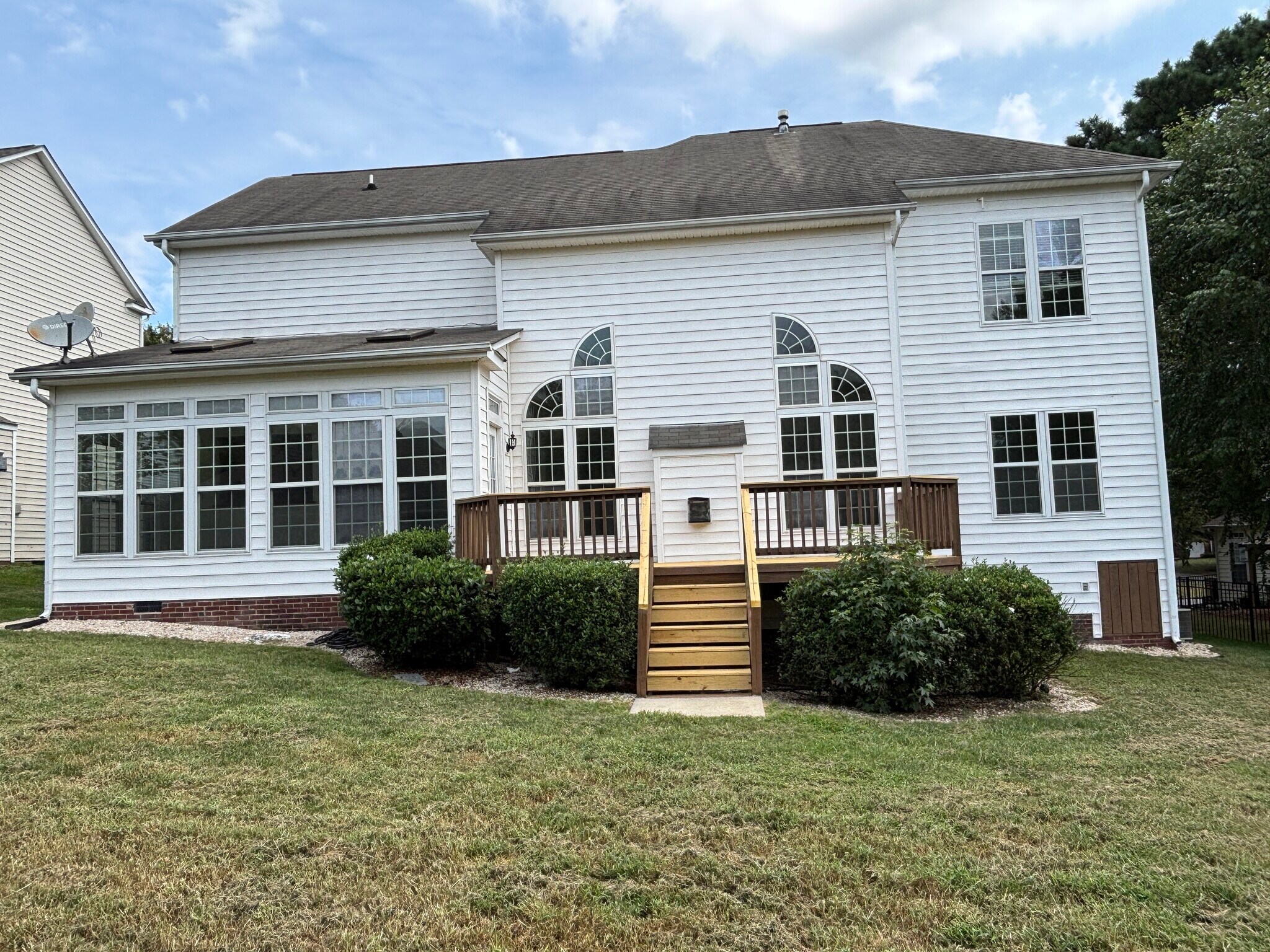Building Photo - 15938 Wayland Dr