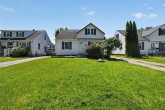 Building Photo - 13776 Shady Oak Blvd
