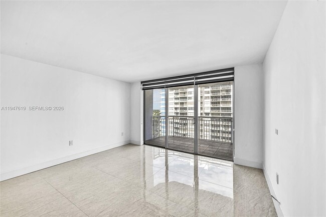 Building Photo - 18041 Biscayne Blvd