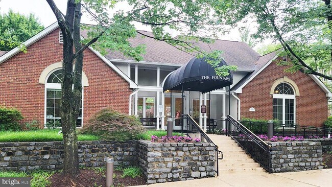 Building Photo - 1504 Lincoln Way