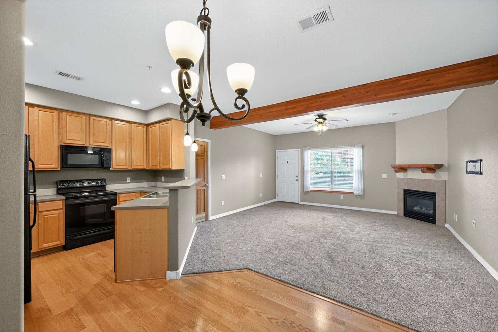 Building Photo - 5220 Boardwalk Dr