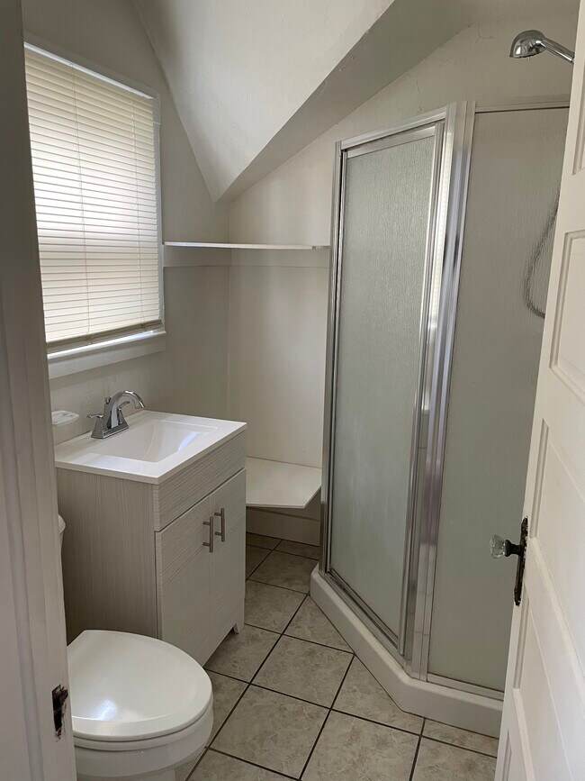 Building Photo - 2127 6th Street Ct