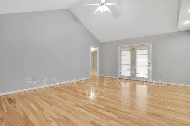 Building Photo - 184 Larkspur Ln