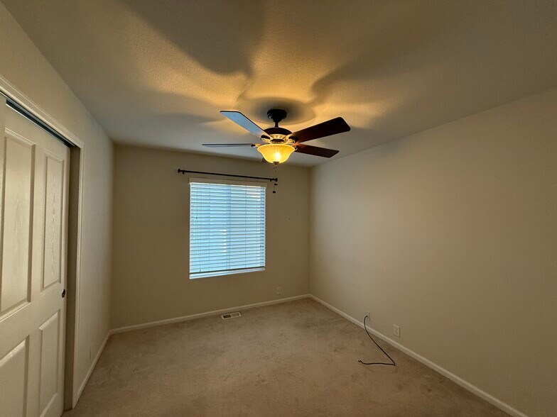 Building Photo - 8081 Elk River Vw