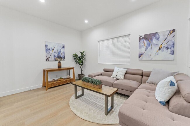 Building Photo - Patterson Way- Truslow ADU