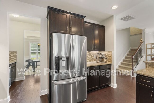 Building Photo - 1830 Alden Oaks Dr