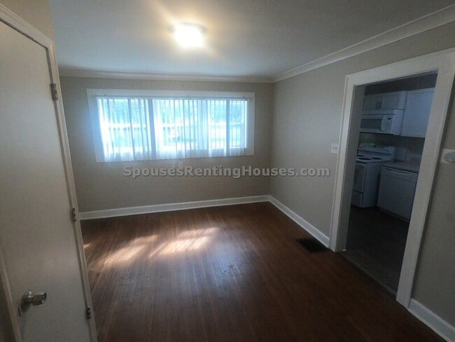Building Photo - 377 S Emerson Ave