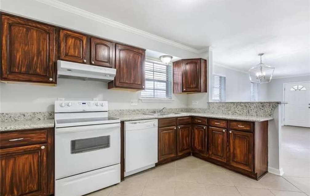Building Photo - 4405 Barnett St. Unit D