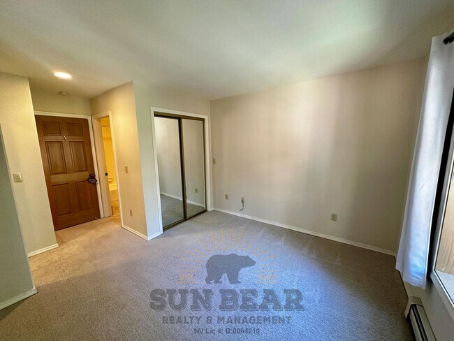Building Photo - 2 Bedroom Condo with garage in McCloud! Wa...
