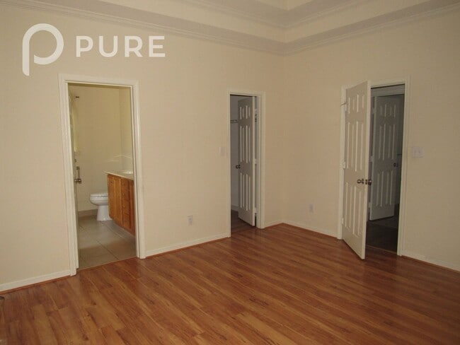 Building Photo - 266 Rocky Ridge Dr
