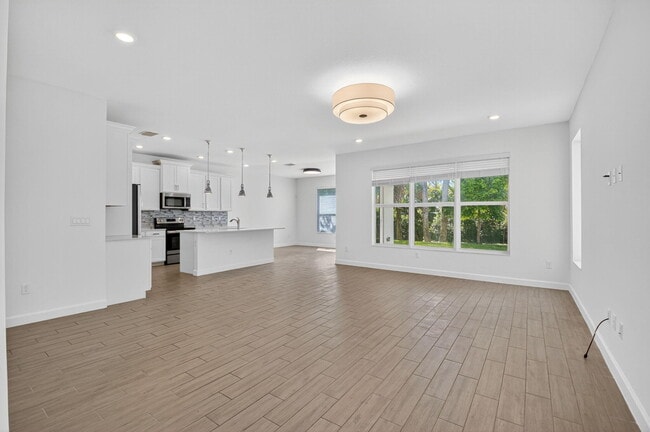 Building Photo - 4320 Buttonwood Dr