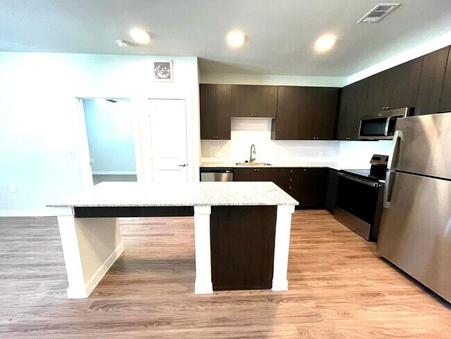 Building Photo - 5901 Co Rd 277