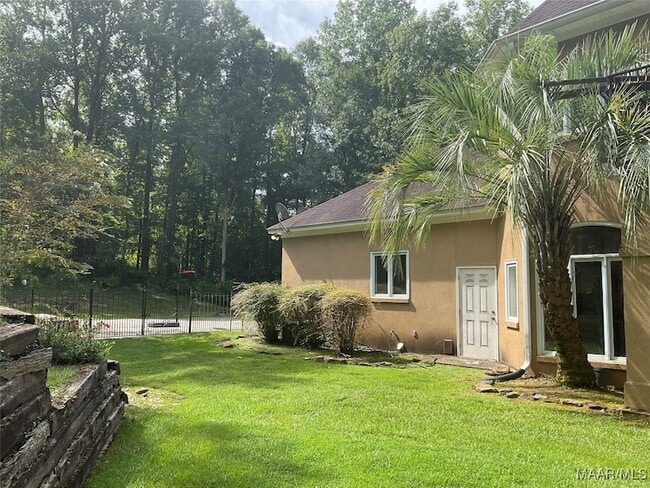 Building Photo - 56 Peachwood Dr