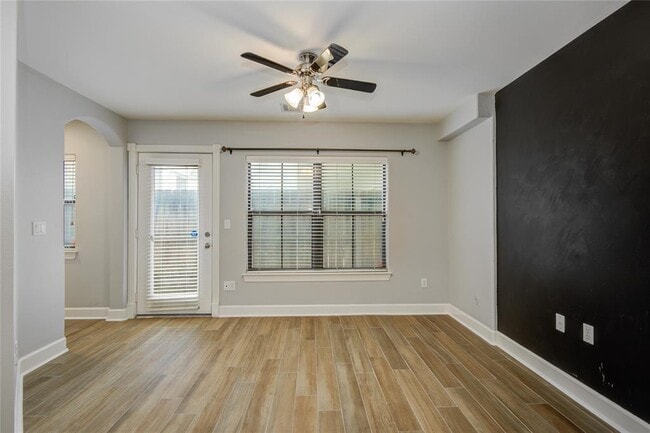 Building Photo - 5510 Blossom St