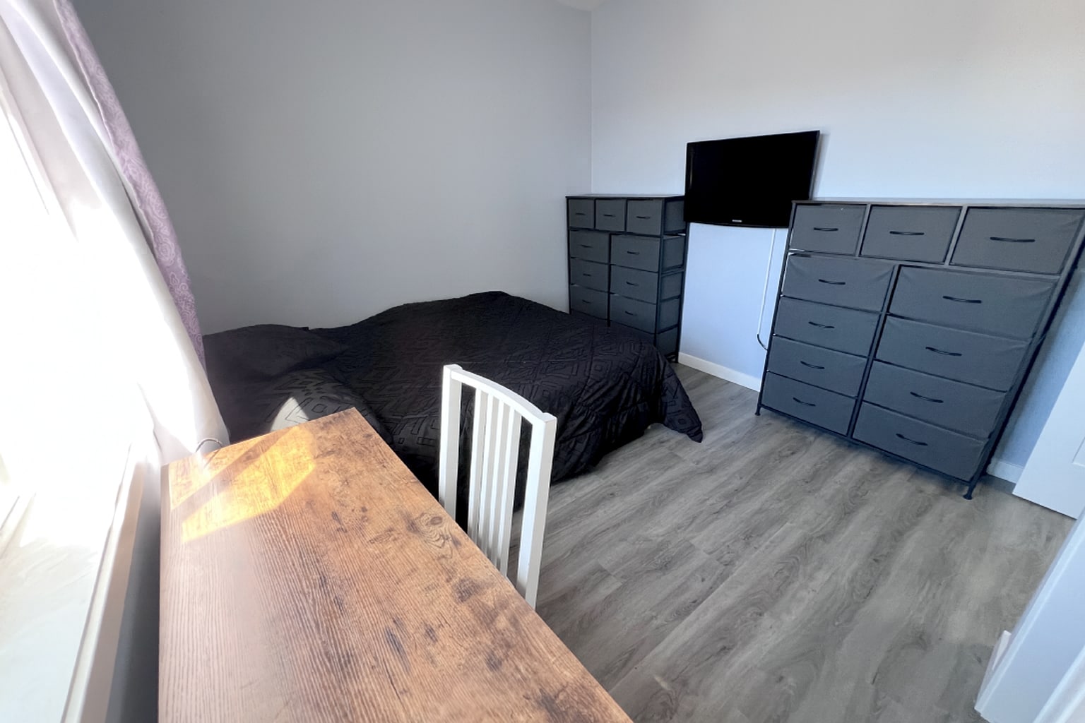 Building Photo - 663 1st Ln