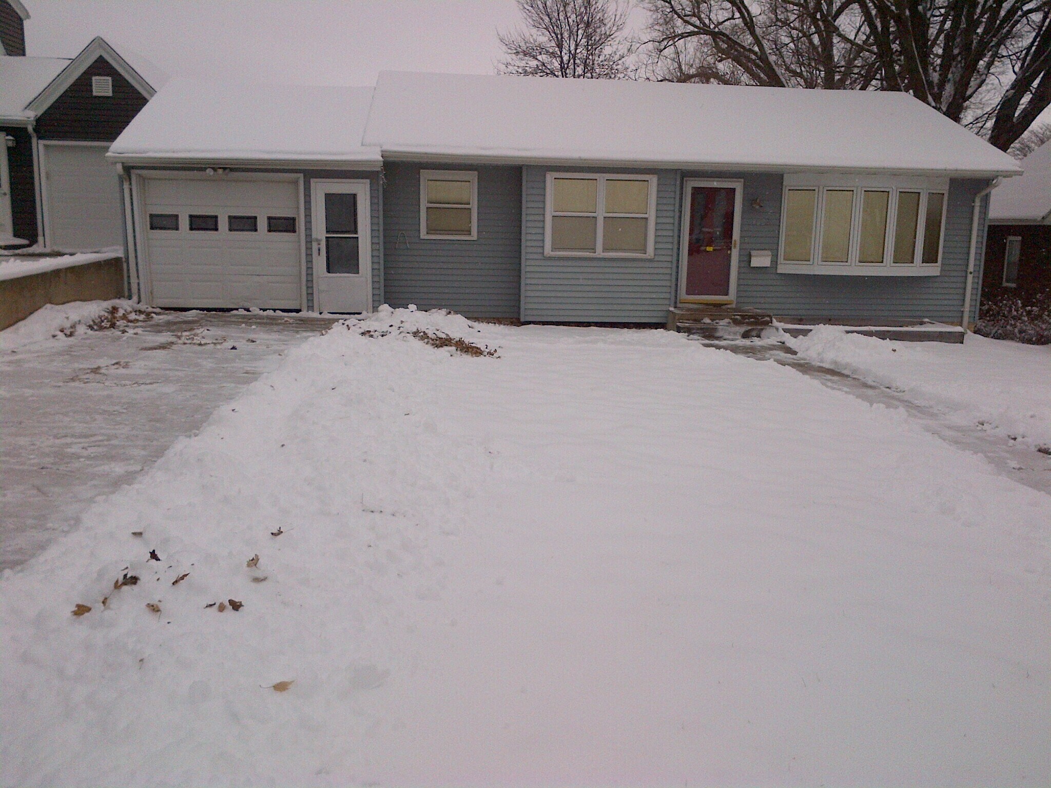 Building Photo - 1624 elmhurst ave