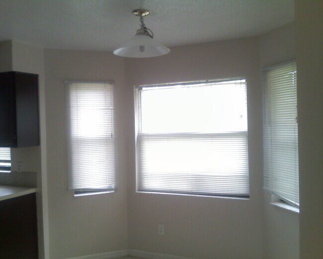 Building Photo - 2472 Lake Jackson Cir
