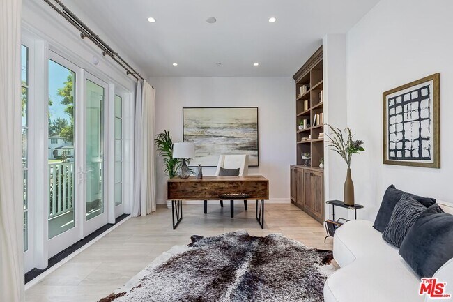 Building Photo - 9767 Monte Mar Dr