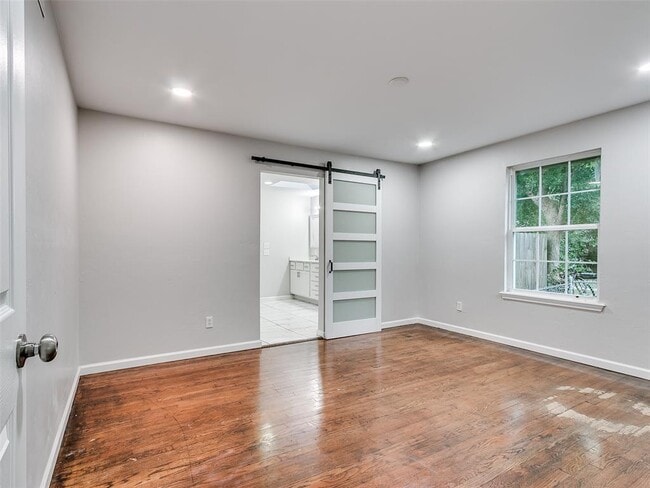 Building Photo - 1429 Casady Ln