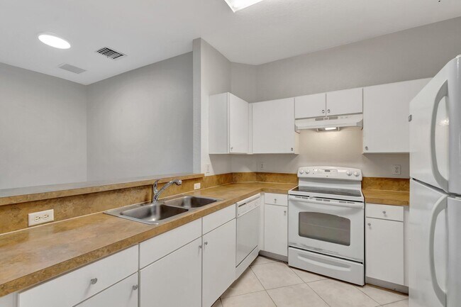 Building Photo - 3070 Grandiflora Dr