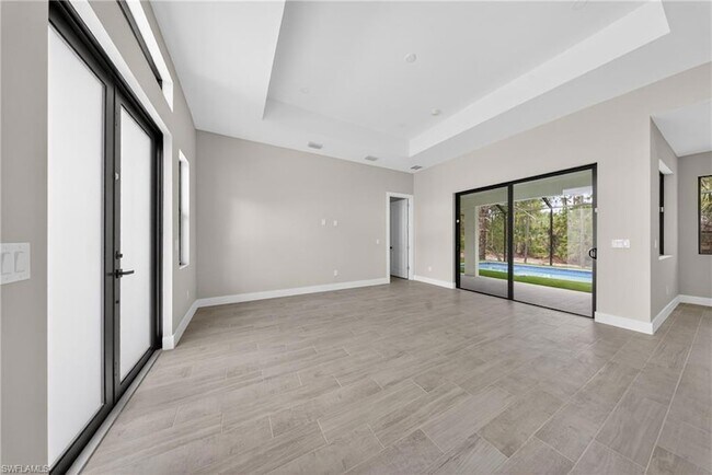 Building Photo - 1204 Moore Ave