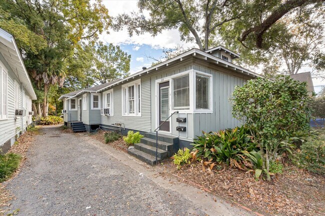 Primary Photo - 2 br, 1 bath Triplex - 23 South Street A