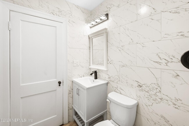Building Photo - 569 W 49th St