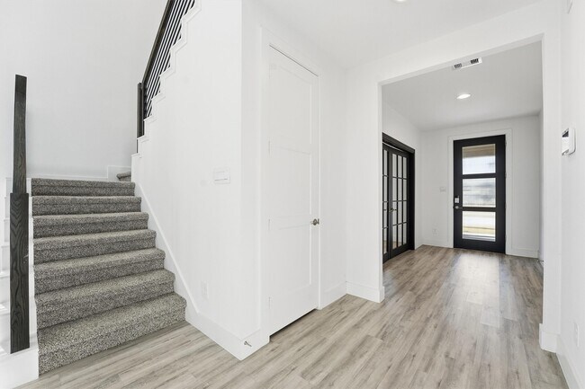 Building Photo - 13744 Rising Sun Ln