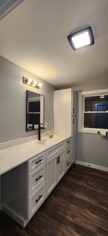 Building Photo - 2314 N Penryn Rd