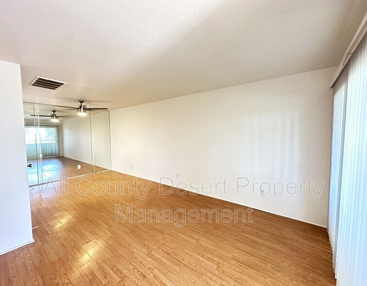 Building Photo - 2810 N Arcadia Ct