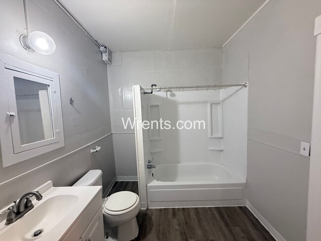 Building Photo - 301 E Nora Ave