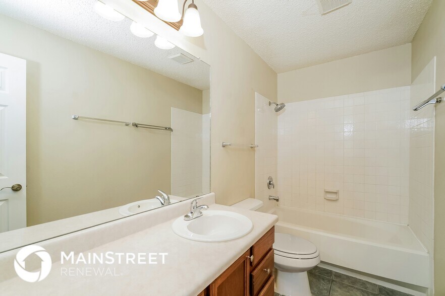 Building Photo - 6611 Meadow Fawn Dr