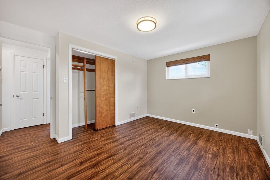 Building Photo - 616 Lane Way