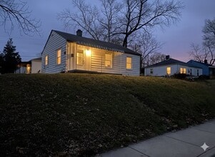Building Photo - 3303 E 30th St