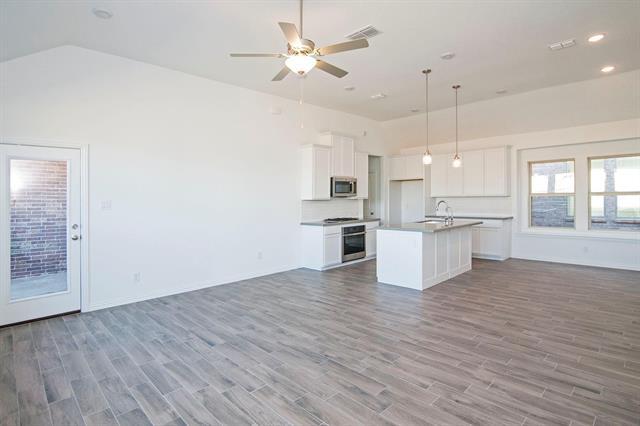 Building Photo - 816 Trailside Ln