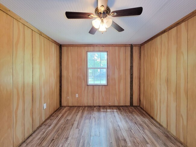 Building Photo - 20272 Forest Woods Ln