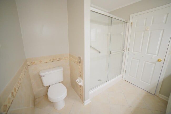 Building Photo - 1121 Mosswood Chase