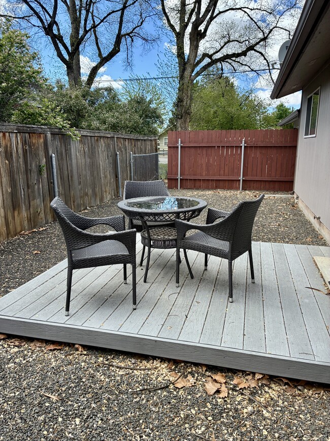 Building Photo - Owyhee St