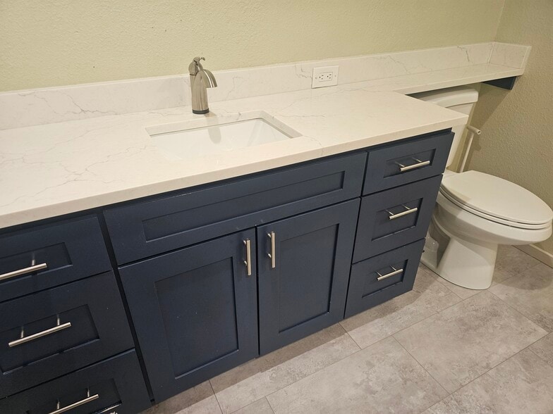 Master vanity - 19845 NE 133rd St
