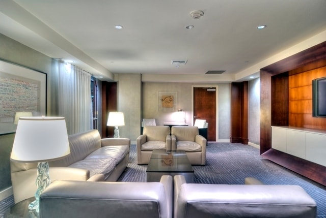 Building Photo - 13700 Marina Pointe Dr