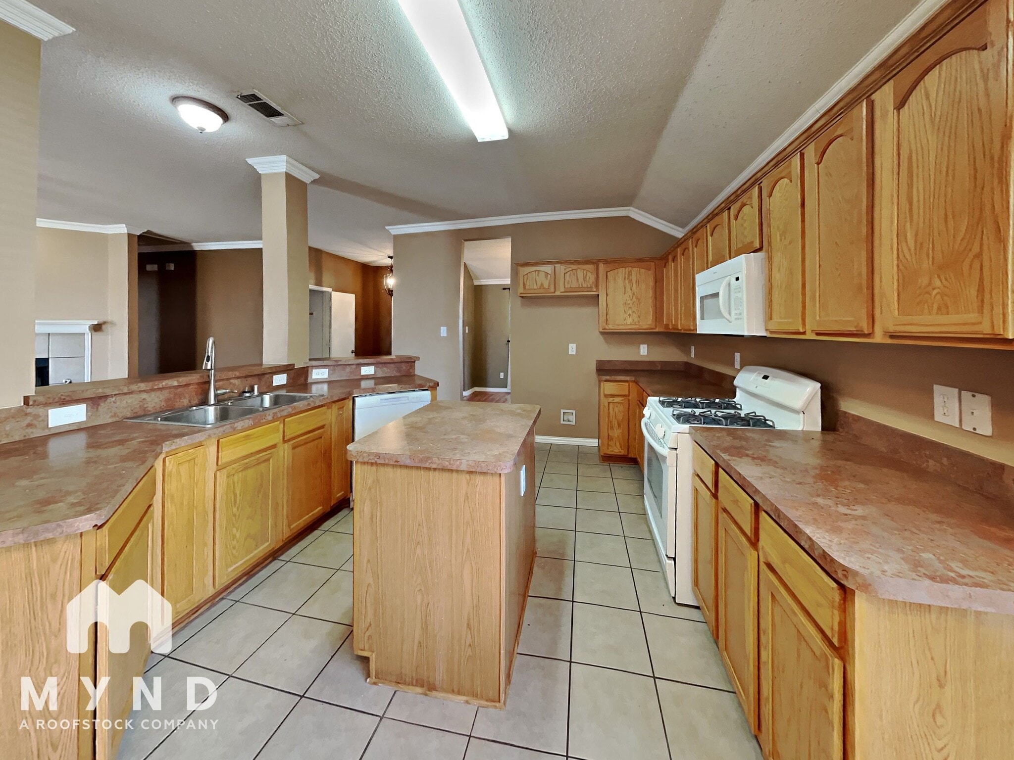 Building Photo - 5505 Stonemoss Dr