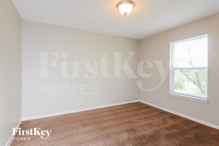 Building Photo - 10964 Sweetsen Rd
