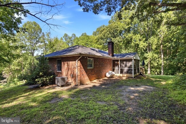 Building Photo - 2641 Dogwood Ln