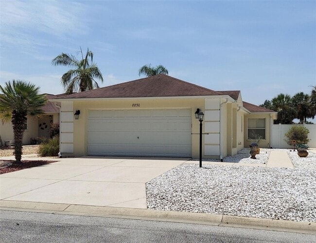 Building Photo - 8830 SE 167th Mayfield Pl