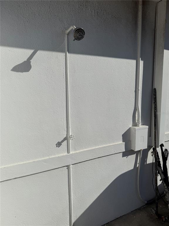 Building Photo - 2100 E Vina Del Mar Blvd